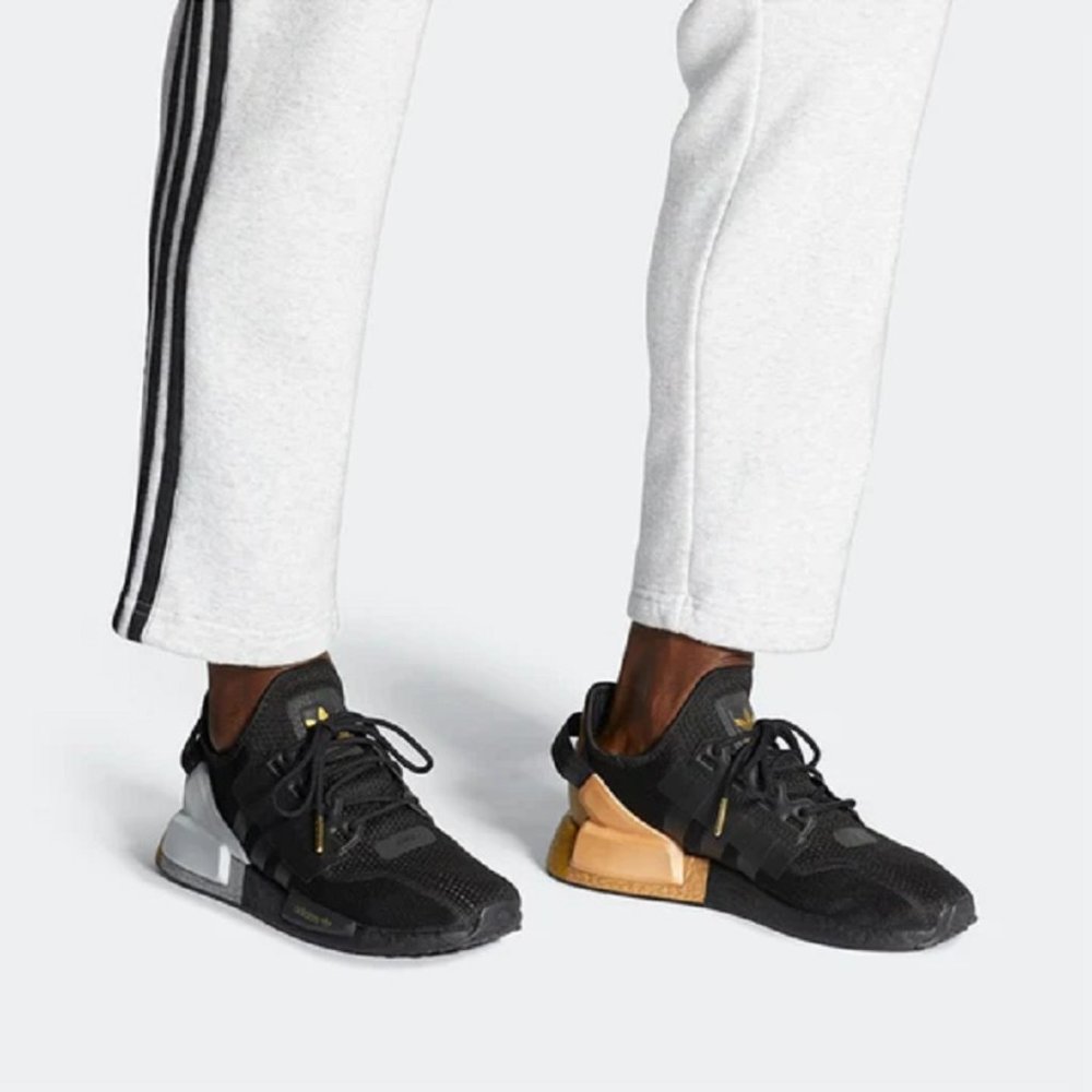 NWOB adidas NMD_R1 V2 'Prize Medal' FY1141 Sneakers